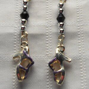 No175 Handmade earrings with enameled silver shoes charms